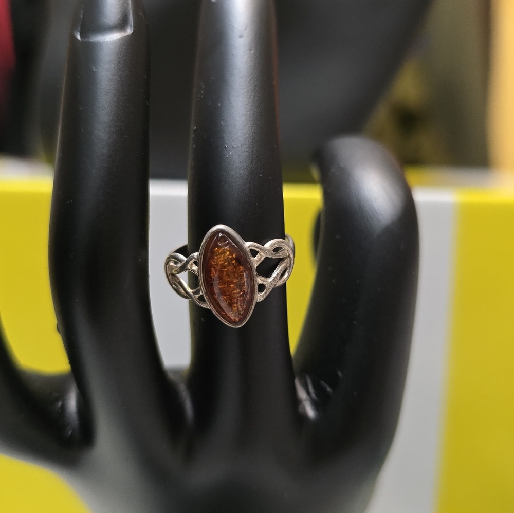 Elegant Sterling Silver and Brown Marquise Ring